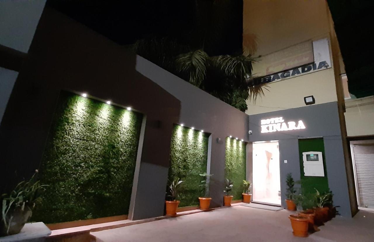 Hotel Kinara Ahmedabad Bagian luar foto